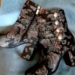 Reaction booties by Kenneth cole